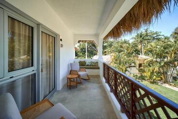 تختخواب و صبحانه Empyrean Tropical Wellness Portillo