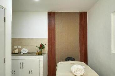 تختخواب و صبحانه Empyrean Tropical Wellness Portillo