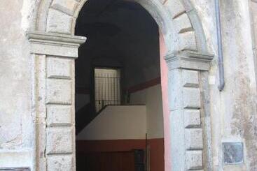 تختخواب و صبحانه La Sosta Nel Borgo