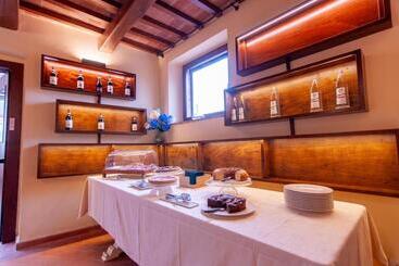 هتل Borgo Sant Apollinare   Resort
