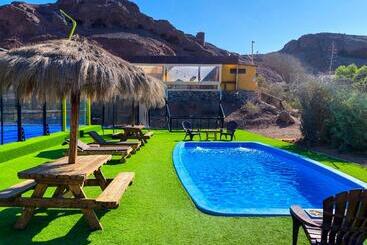 هتل Cabañas Caleta Hueso