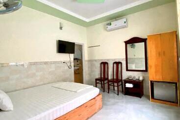 هتل Khách Sạn Hằng Trang