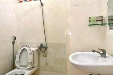 هتل Khách Sạn Hằng Trang