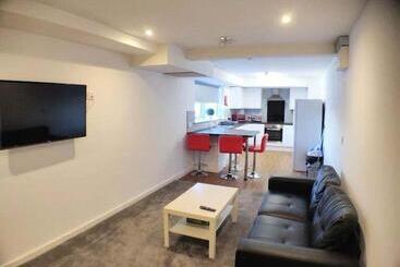 هتل Liverpool Stays   Kempston Court