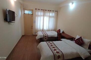 هتل Tabo House