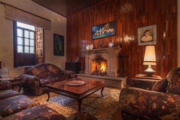 La Casa B & B