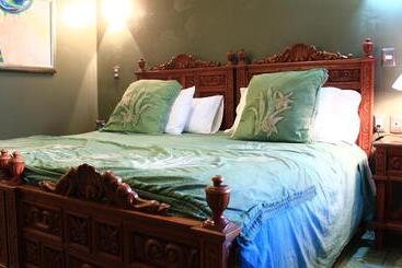 La Casa B & B