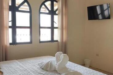 پانسیون Blue Moon Hostel