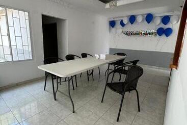 پانسیون Calipso Dive And Pet Center