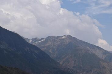 پانسیون Hill Top Guest House And Restaurant