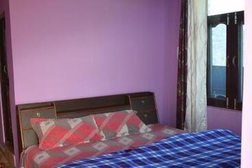 پانسیون Hill Top Guest House And Restaurant