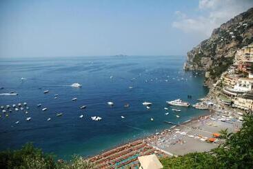 Apartment Hotel Royal Con Balcone E Vista Mare