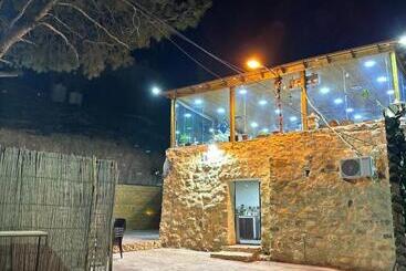 تختخواب و صبحانه Ain Alsett House