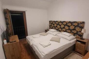 تختخواب و صبحانه Credo Panzió