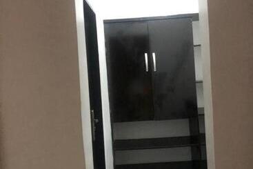 Davizz Hotel And Suites