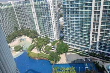 هتل Azure Staycation By Dubai Cabin