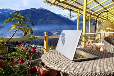 هتل Erm   Luxury Boutique Stay