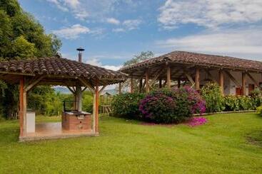 هتل Hacienda El Saman