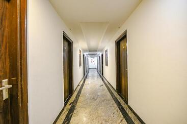هتل International Embassy Suites