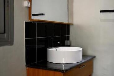 هتل Kc Guesthouse