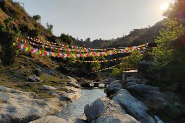 هتل Rivulet Resort & Camping