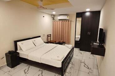 Saadhana Comforts Lodge - Udupi