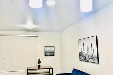 هتل Stylish Hollywood Blvd. W/ Free Parking