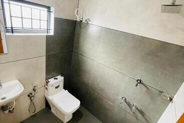 پانسیون Asian Nest Serviced Apartments