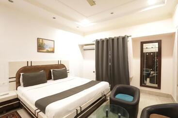 酒店 Hi5 Stay Near Care Hospital By Morservices