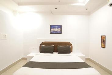 酒店 Hi5 Stay Near Care Hospital By Morservices