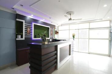 酒店 Hi5 Stay Near Care Hospital By Morservices