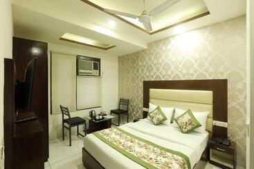 هتل Red Velvet Suites