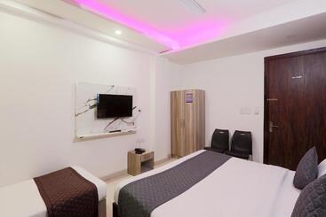 هتل Red Velvet Suites