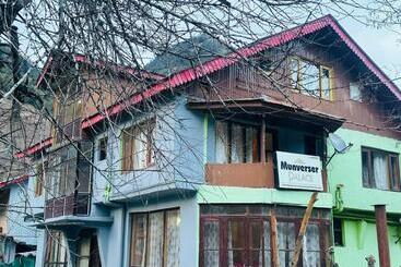 هتل Munverser Palace