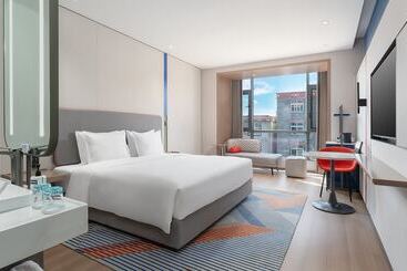 هتل Holiday Inn Express Shangri La By Ihg