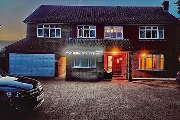 پانسیون High Trees Guest House Gatwick