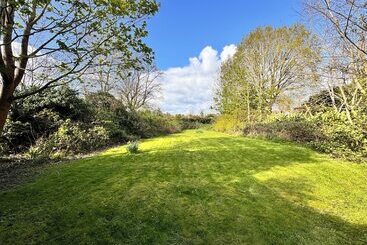 پانسیون High Trees Guest House Gatwick
