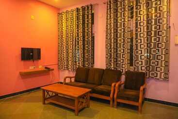 هتل Auro Wellness Castle