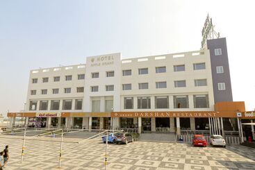 هتل Grand Darshan Vadodara