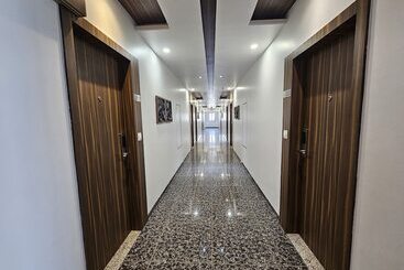 هتل Grand Darshan Vadodara