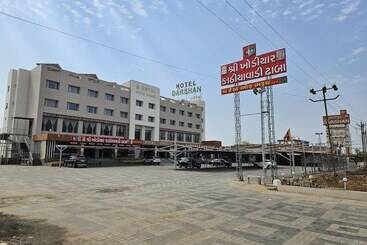 هتل Grand Darshan Vadodara