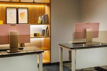 هتل Voco Chiayi, An Ihg