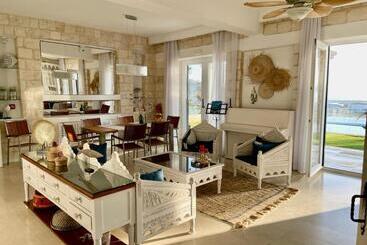Dar Daniella   Small Design Luxury - Tabarka
