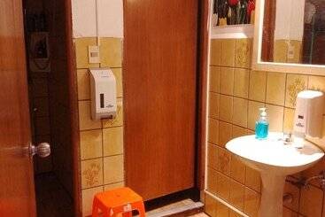پانسیون Montevideo Hostel