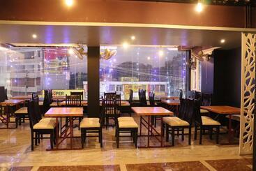 هتل Balaji Gold Inn