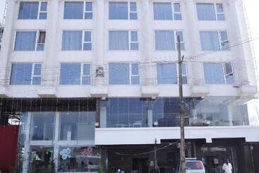 هتل Balaji Gold Inn