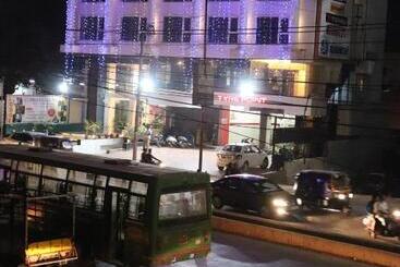 هتل Balaji Gold Inn
