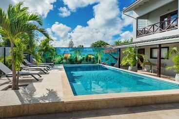 هتل Casita Palma By Boutique Bonaire Unique Resorts