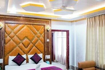 هتل Country Inn