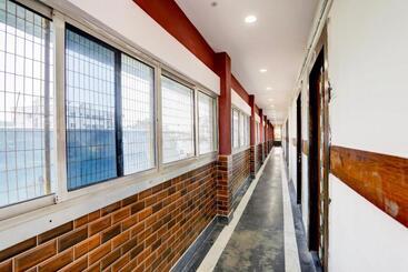 هتل Oyo Payal Guest House